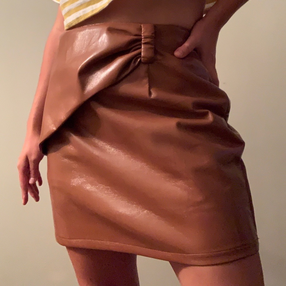Brown leather skirt (NWOT)